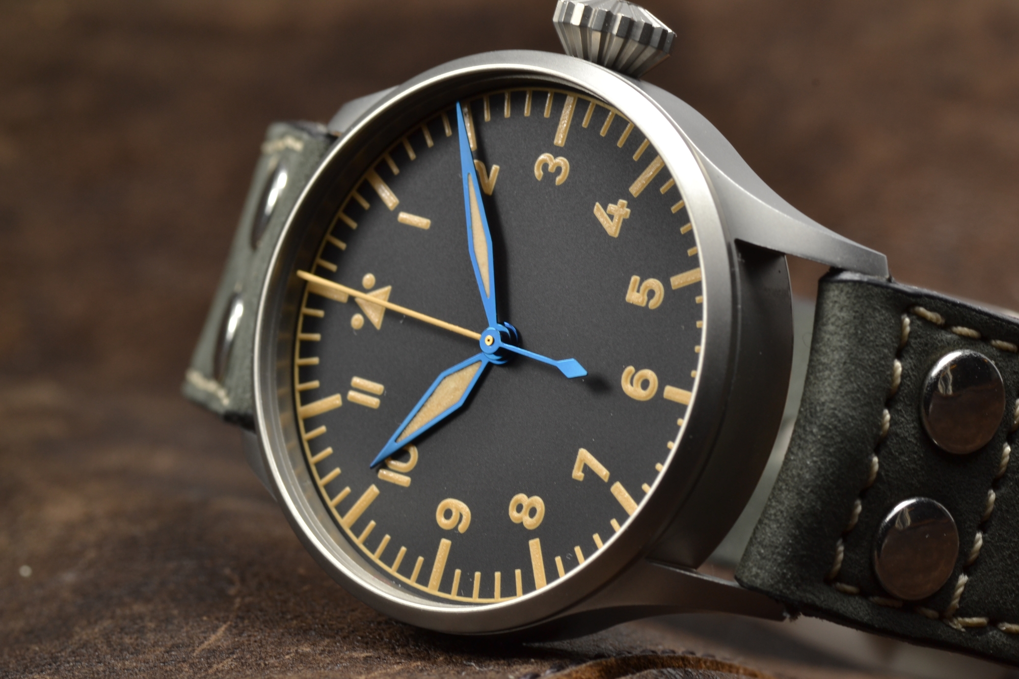 Dekla pilot clearance watch